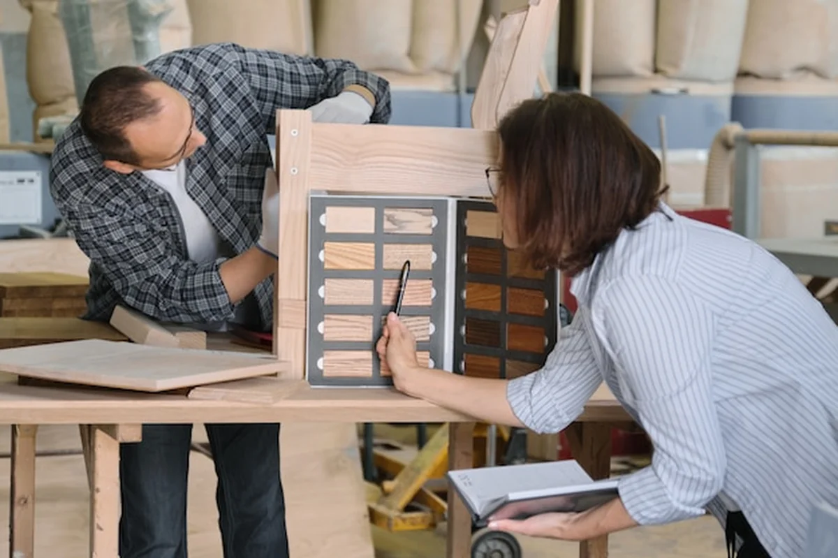 Produkcja stolarki meblowej w salonie meblowym