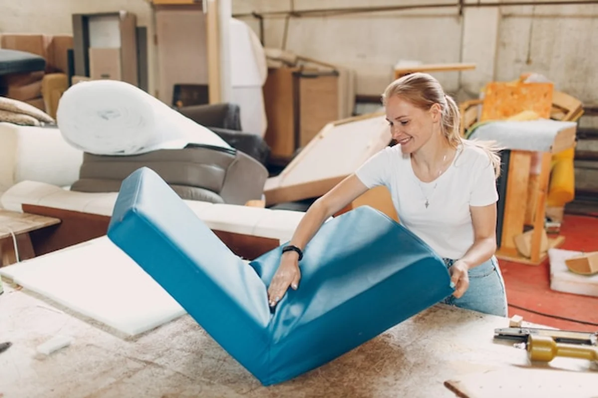 Meble tapicerskie i tkaniny w produkcji mebli tapicerskich